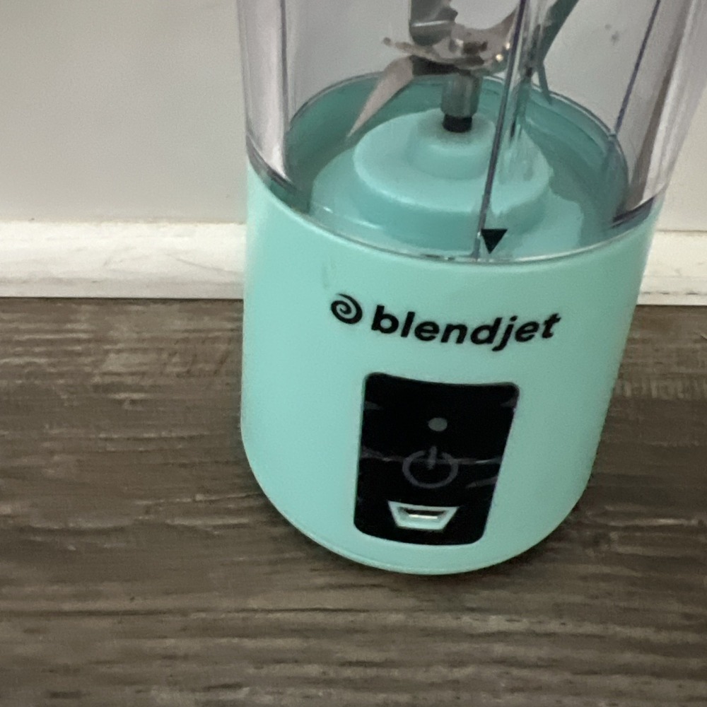 BlendJet 1 One, Portable Blender, Mint, Cordless No Charging Cord - Picture 2 of 5